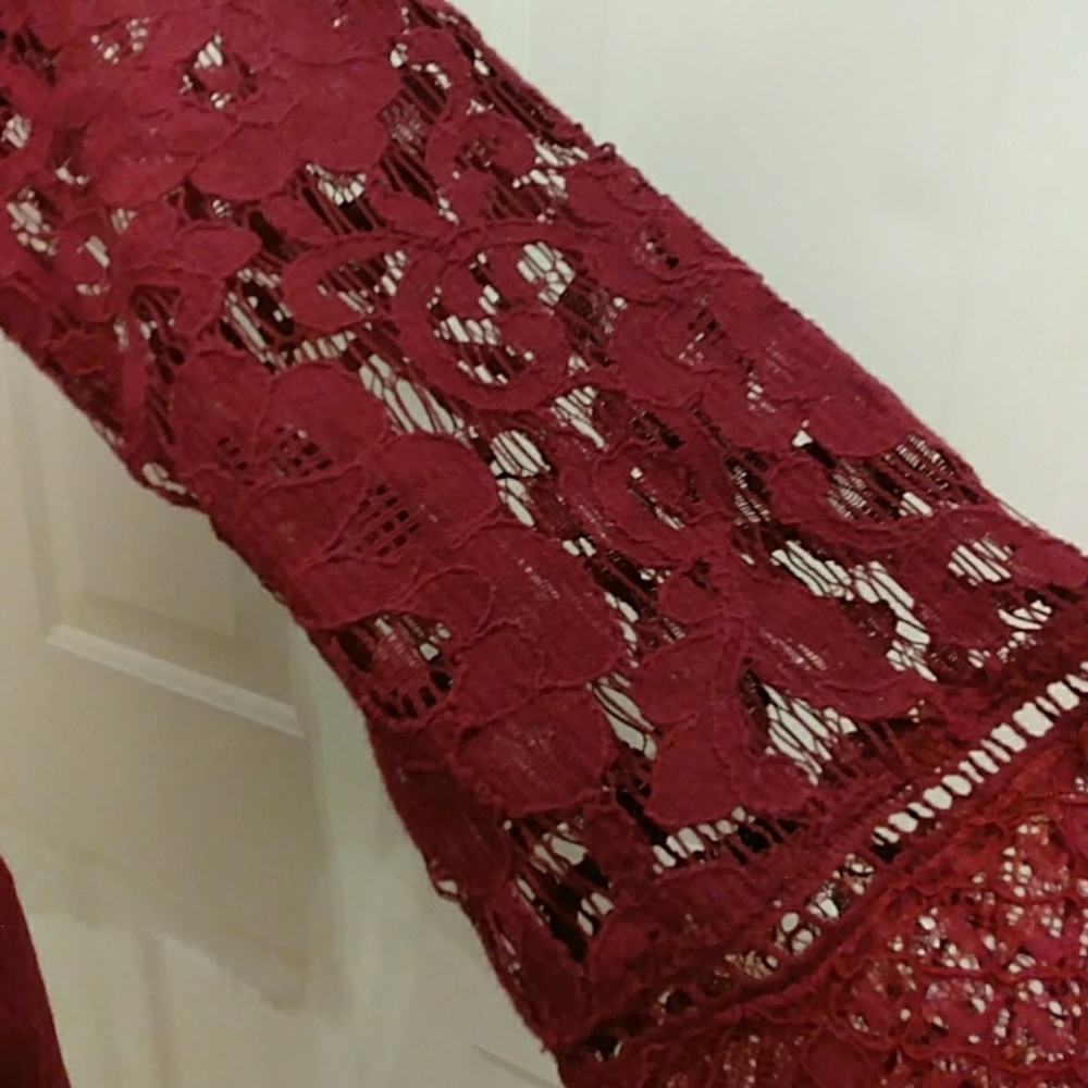 πLucky Brand Wine π·Lace Top - Picture 2 of 5